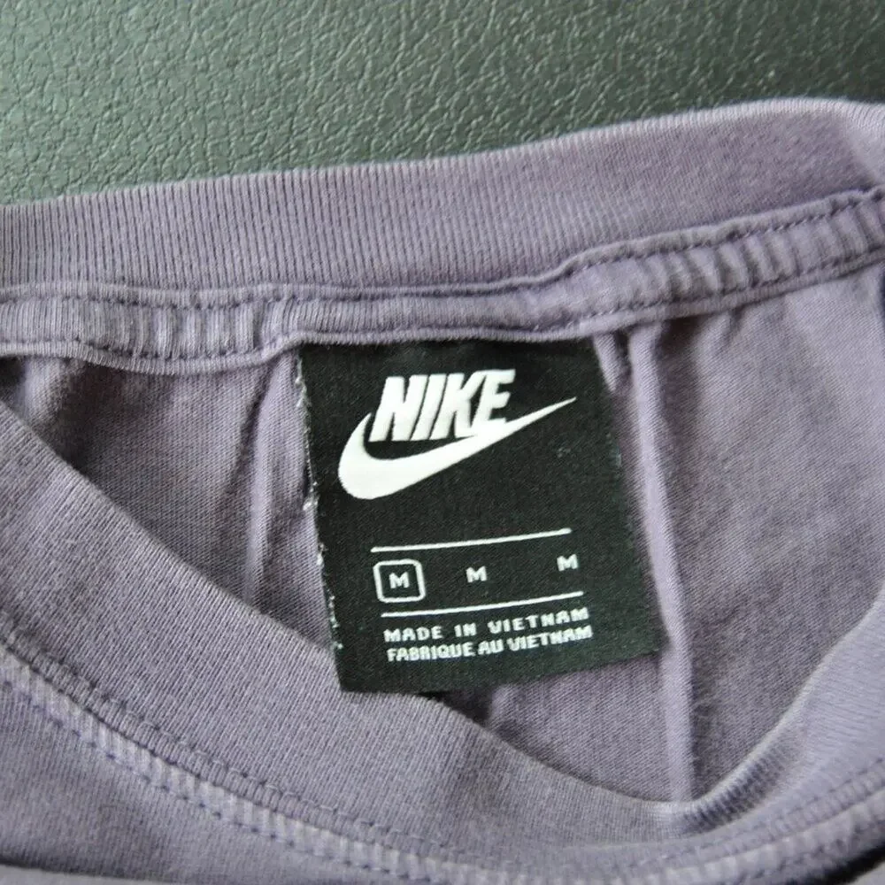 Nike Purple Center Swoosh Logo Short Sleeve Shirt Medium